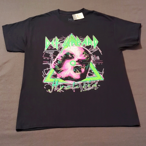 Def Leppard Hysteria graphic tee - Picture 3 of 7